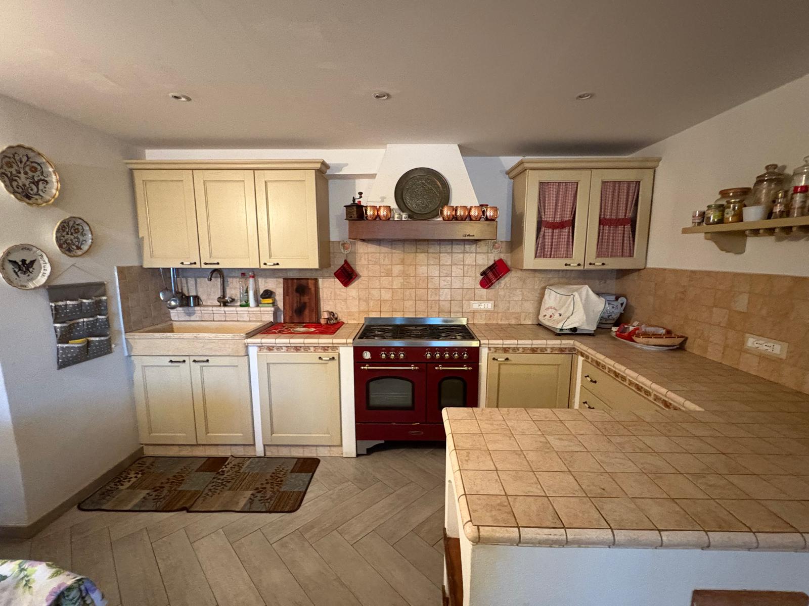 7ac73e0c-d3dc-4683-9742-a2ba749202f9