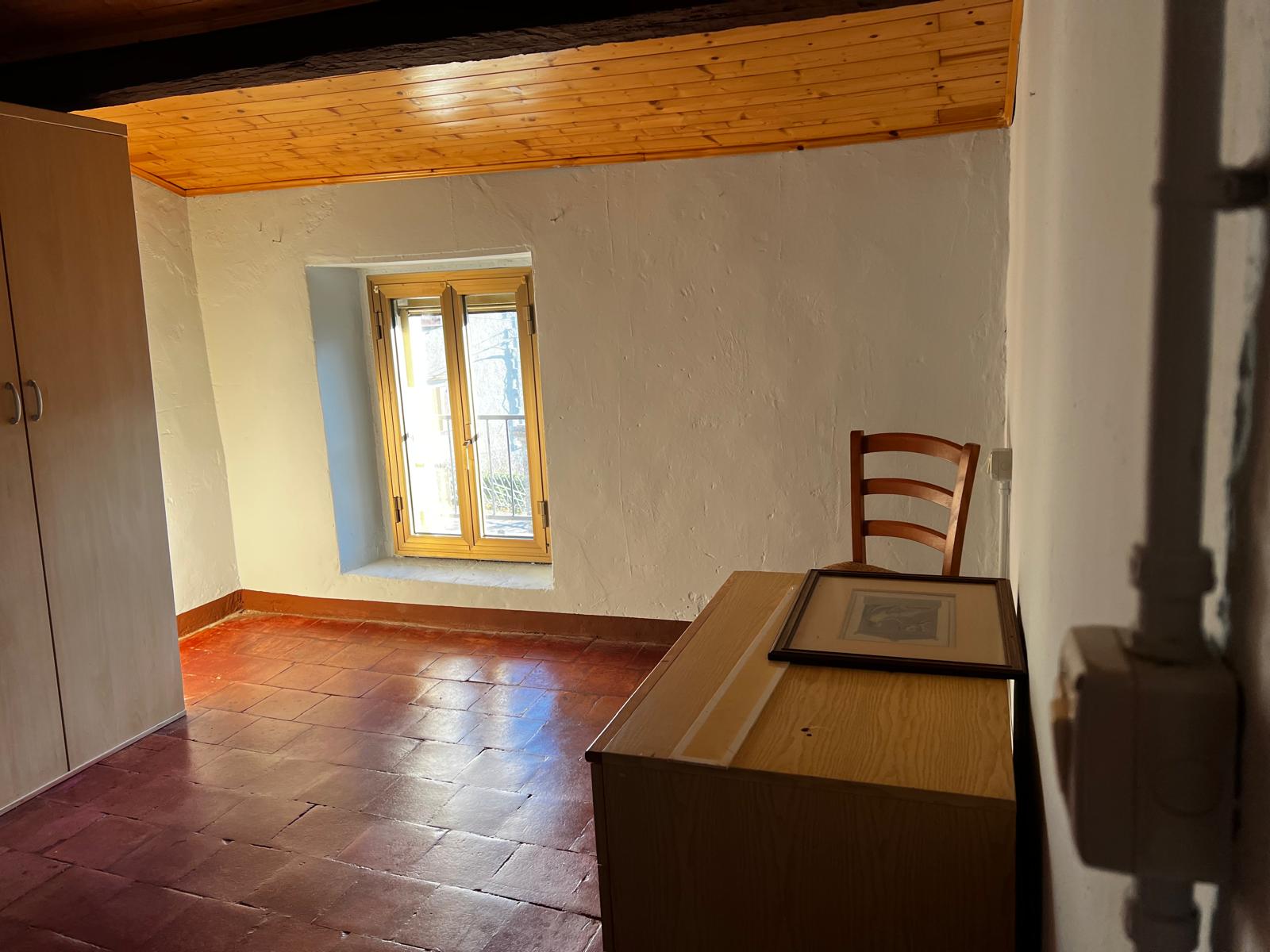 f214fee7-88f2-4b6b-9533-c9b86d82827a