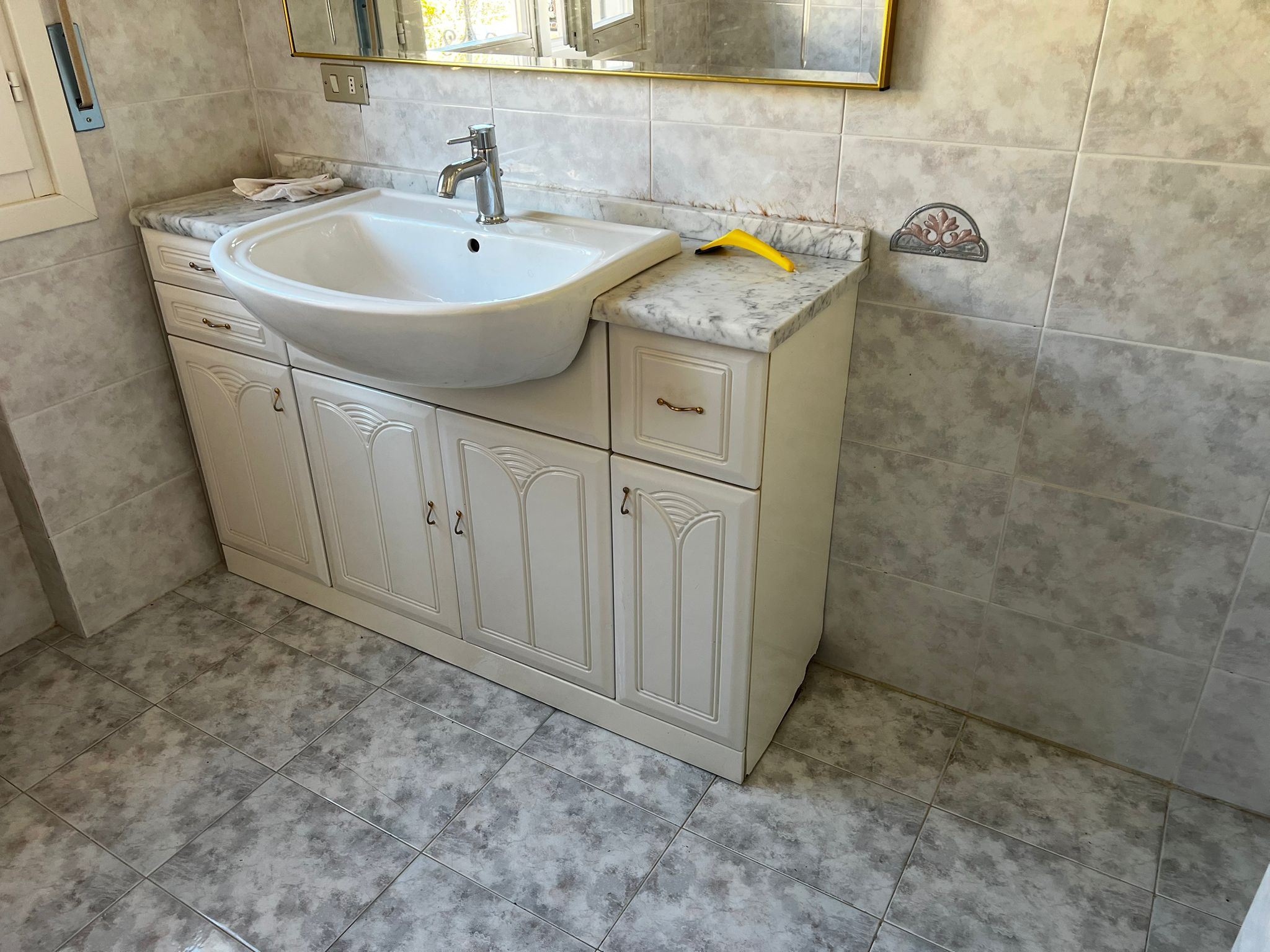 ccb35e2f-0aad-468c-bea3-8adc73a01f81