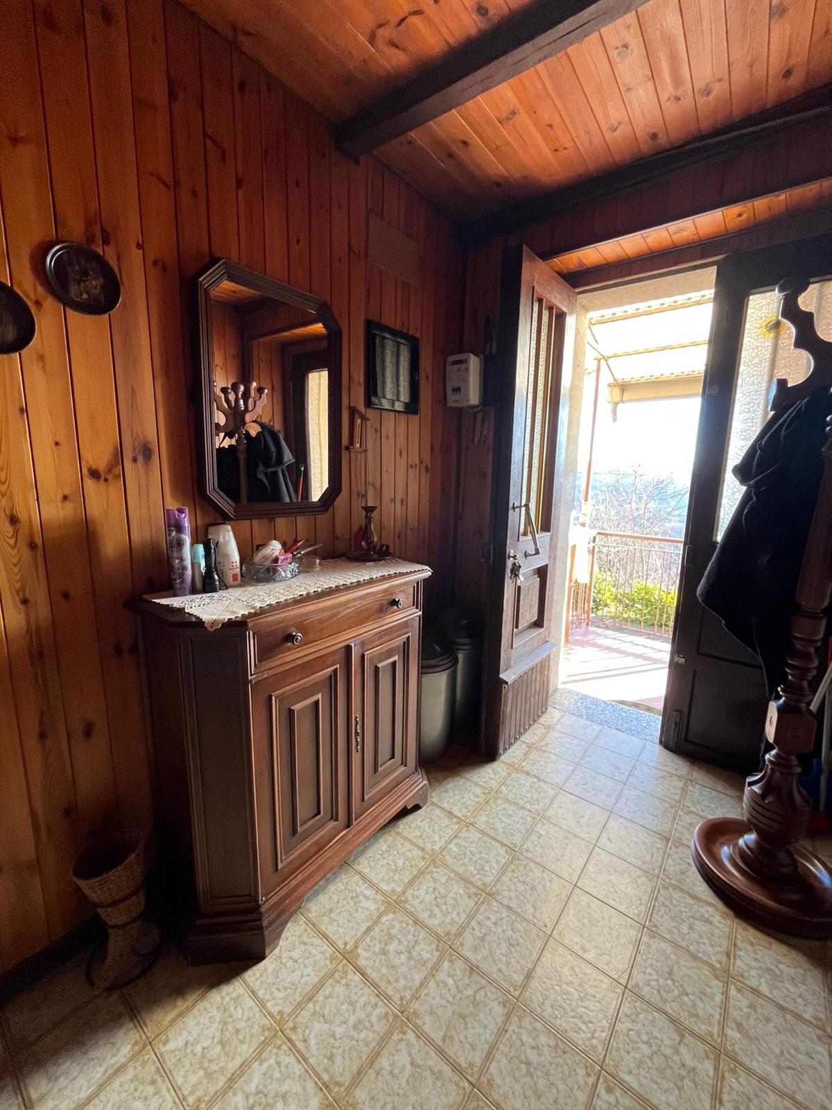 1b900950-318d-4fe6-a5ef-db649fafde5a