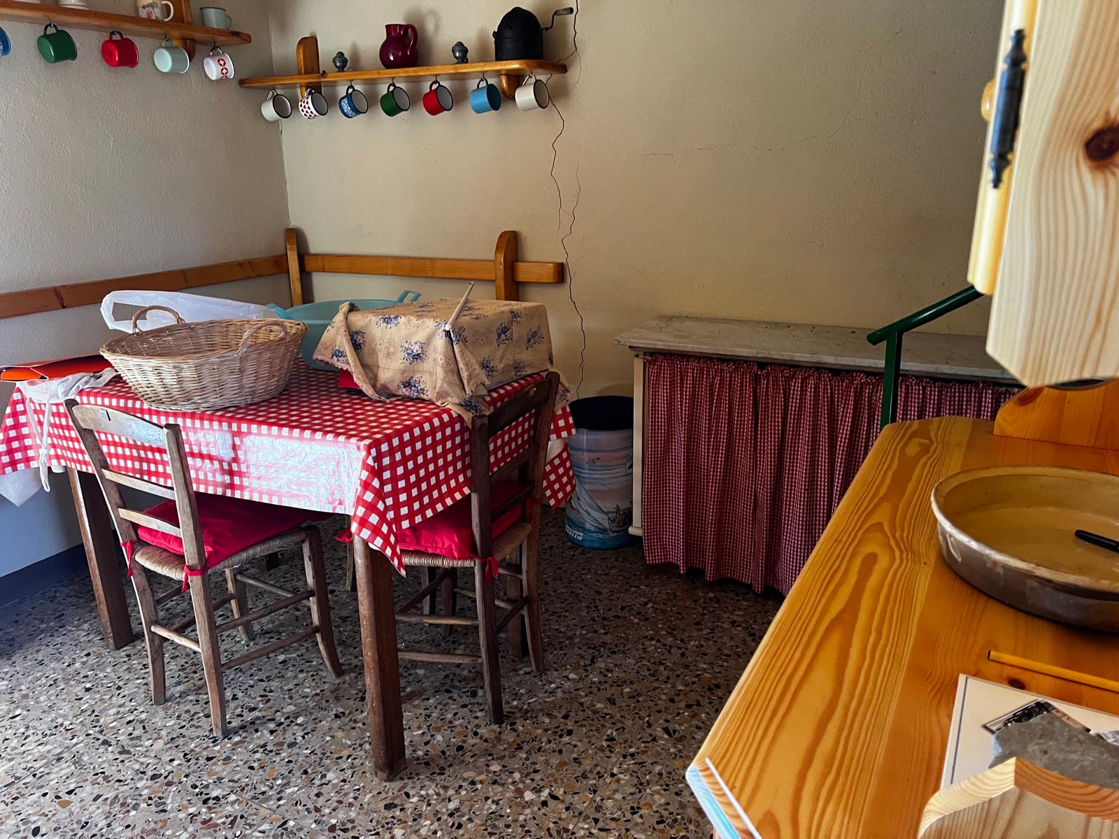 b983d644-f138-45e7-af77-3c658dead109