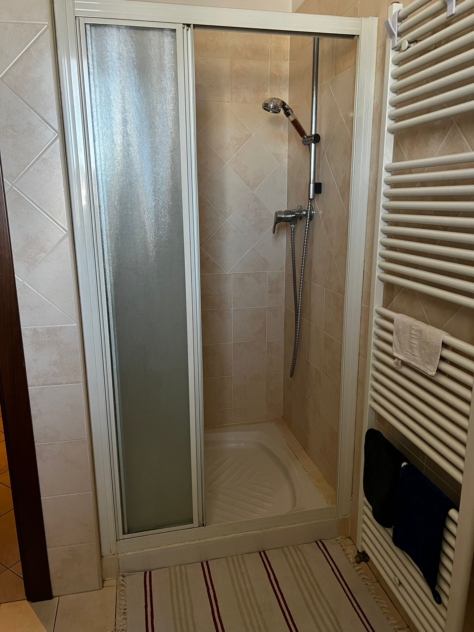 c2e2353e-9632-40d5-8b80-57243517b480