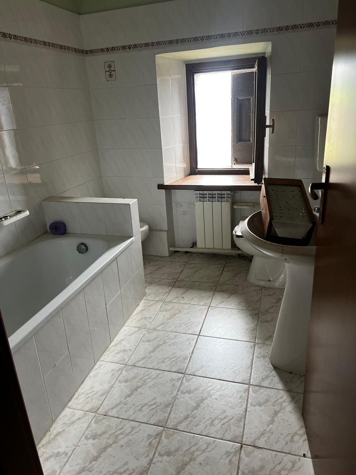 0b1ccb0f-3cfc-4bdc-9e3f-f71bf1797c3b