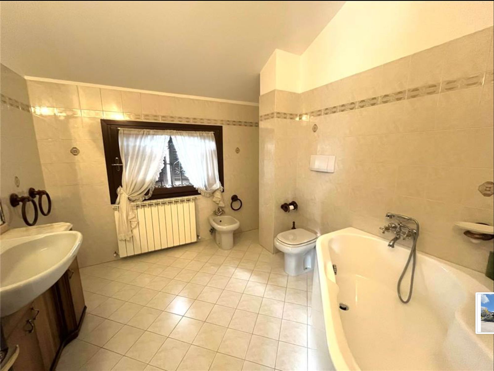 168ccae0-6219-4a3c-a8b0-d3083c2e26fb