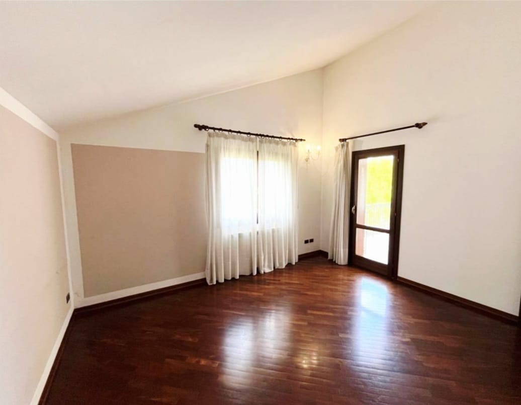 4c52275a-aba4-4096-9606-141258d50d28