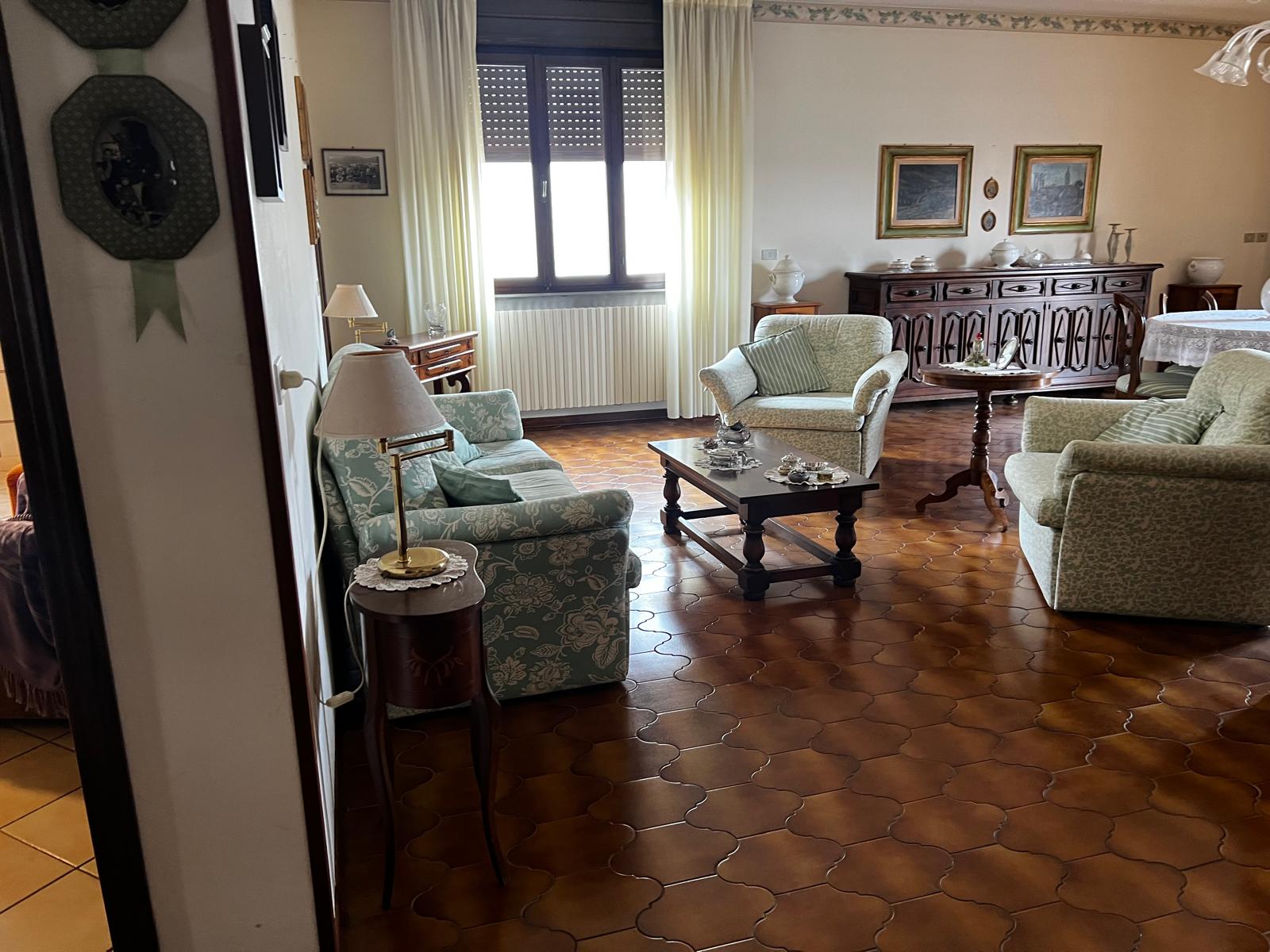 a9c9275e-3fdb-46bf-b698-d4cd43dcd584